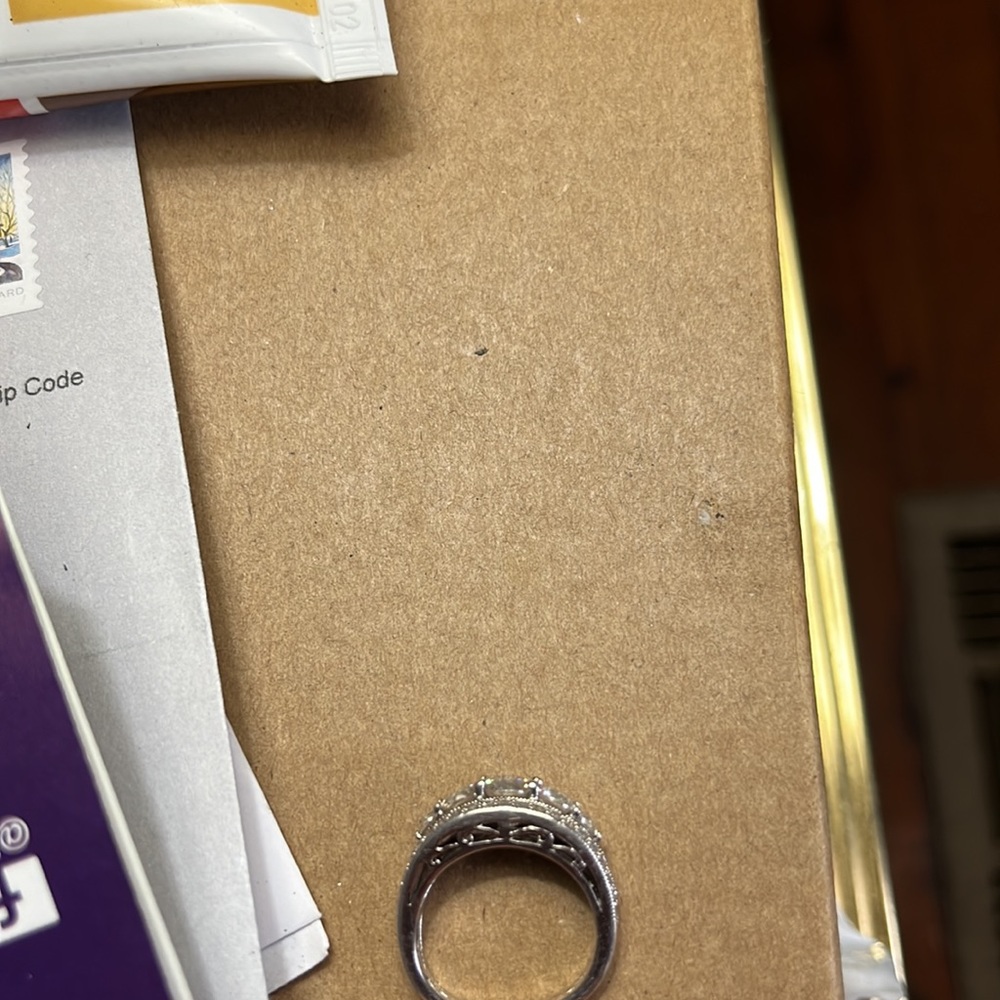 Silver ring - Picture 2 of 4
